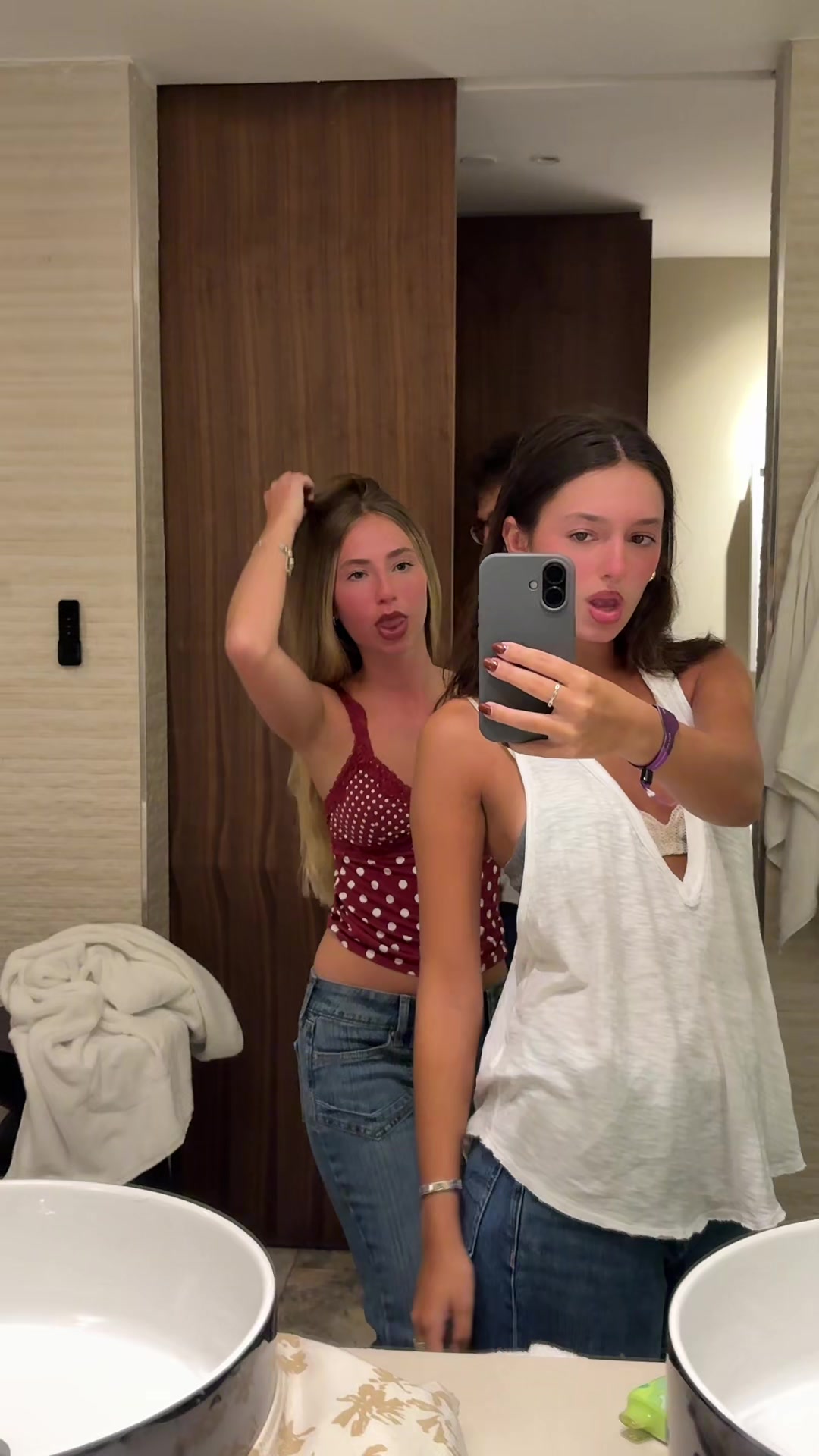 @manucanzani_