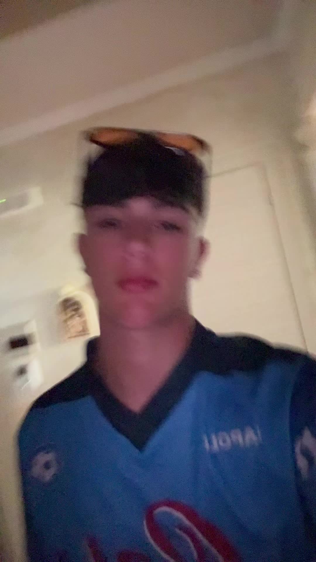 @Adriano.🧊