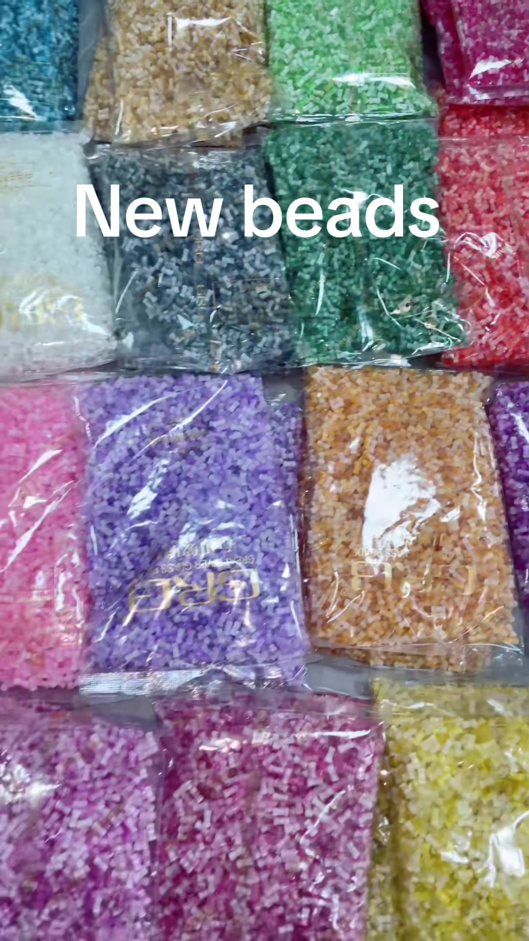 @DIY beads bracelets.