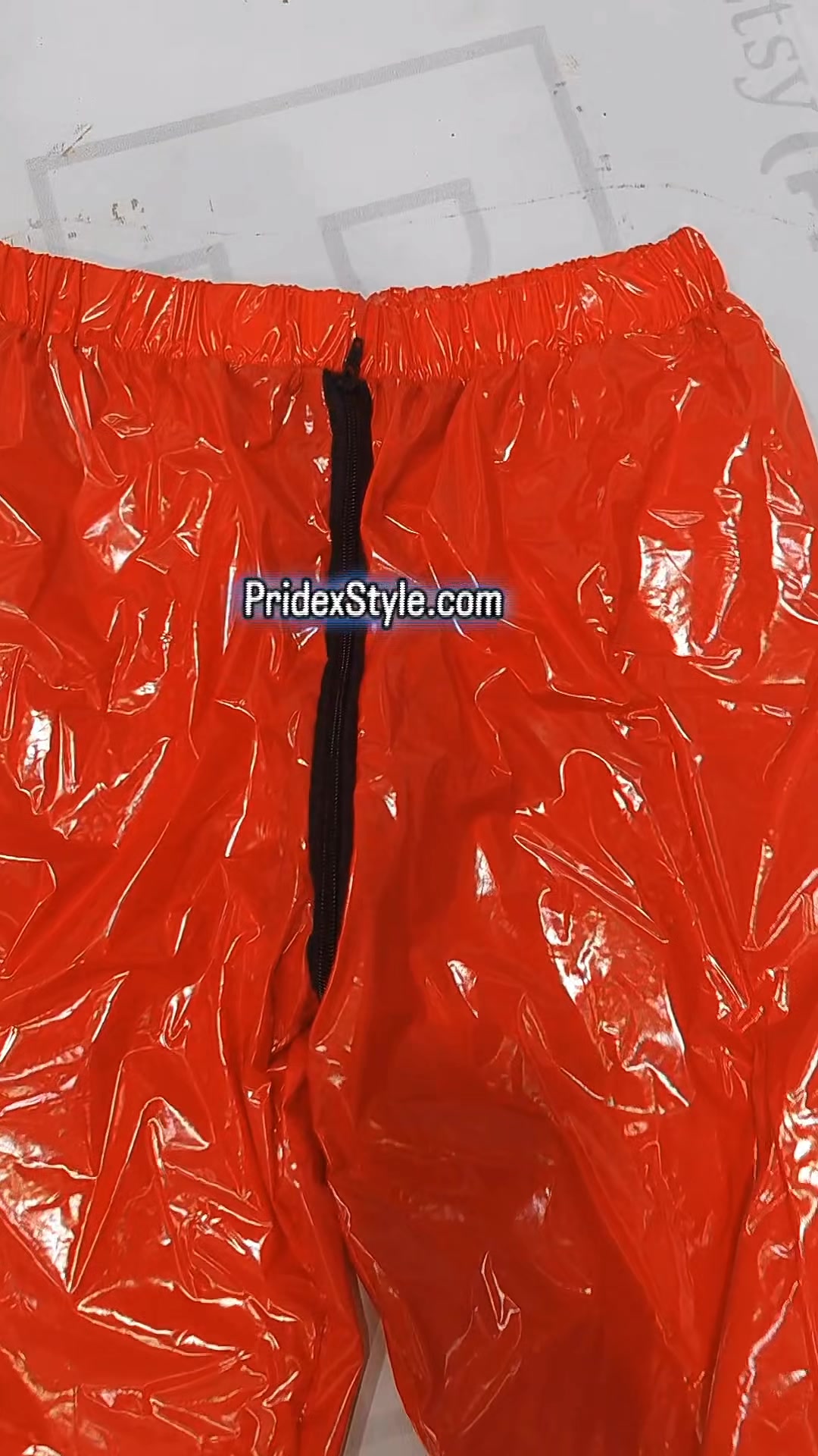 @shiny.nylon lovers