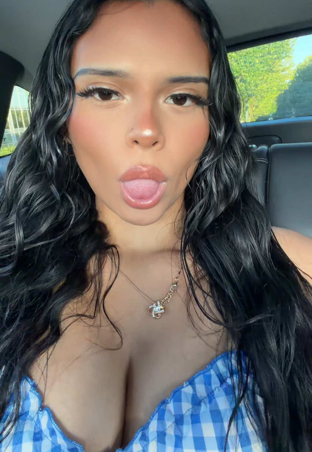 @latinaalexxx