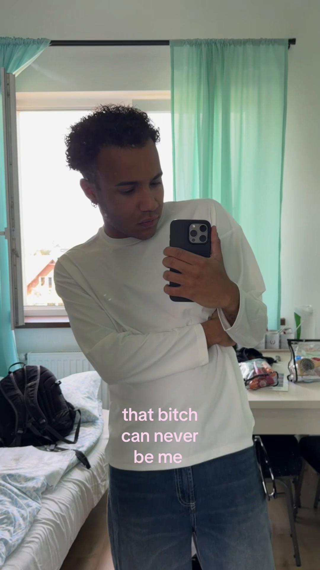 @🤴🏽