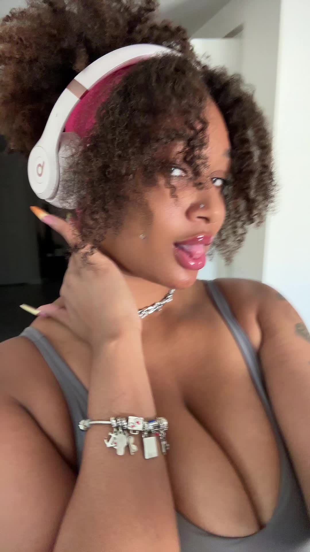 @ElzaMariee ⭐️ | WIG INFLUENCER