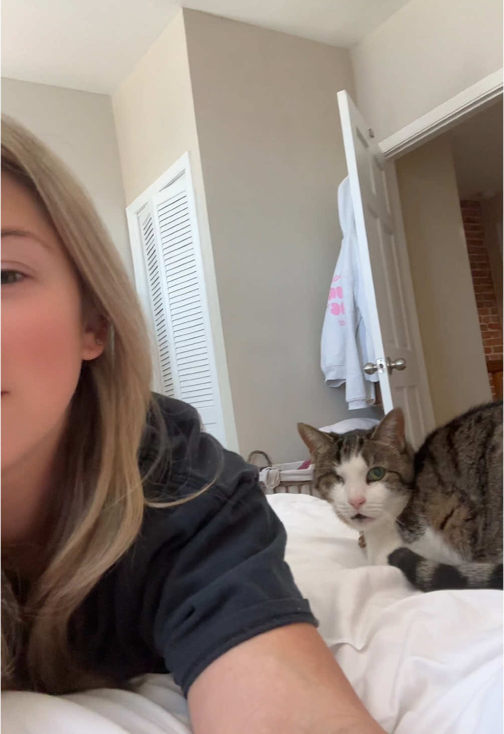 @dumbbbblonde