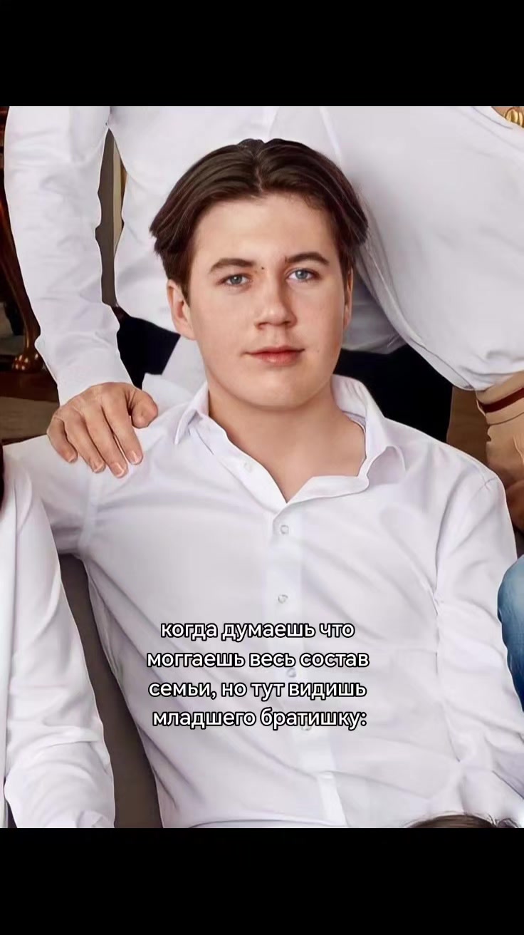 @♔ 𝓡𝓸𝔂𝓪𝓵 𝓩𝓱 🇬🇧