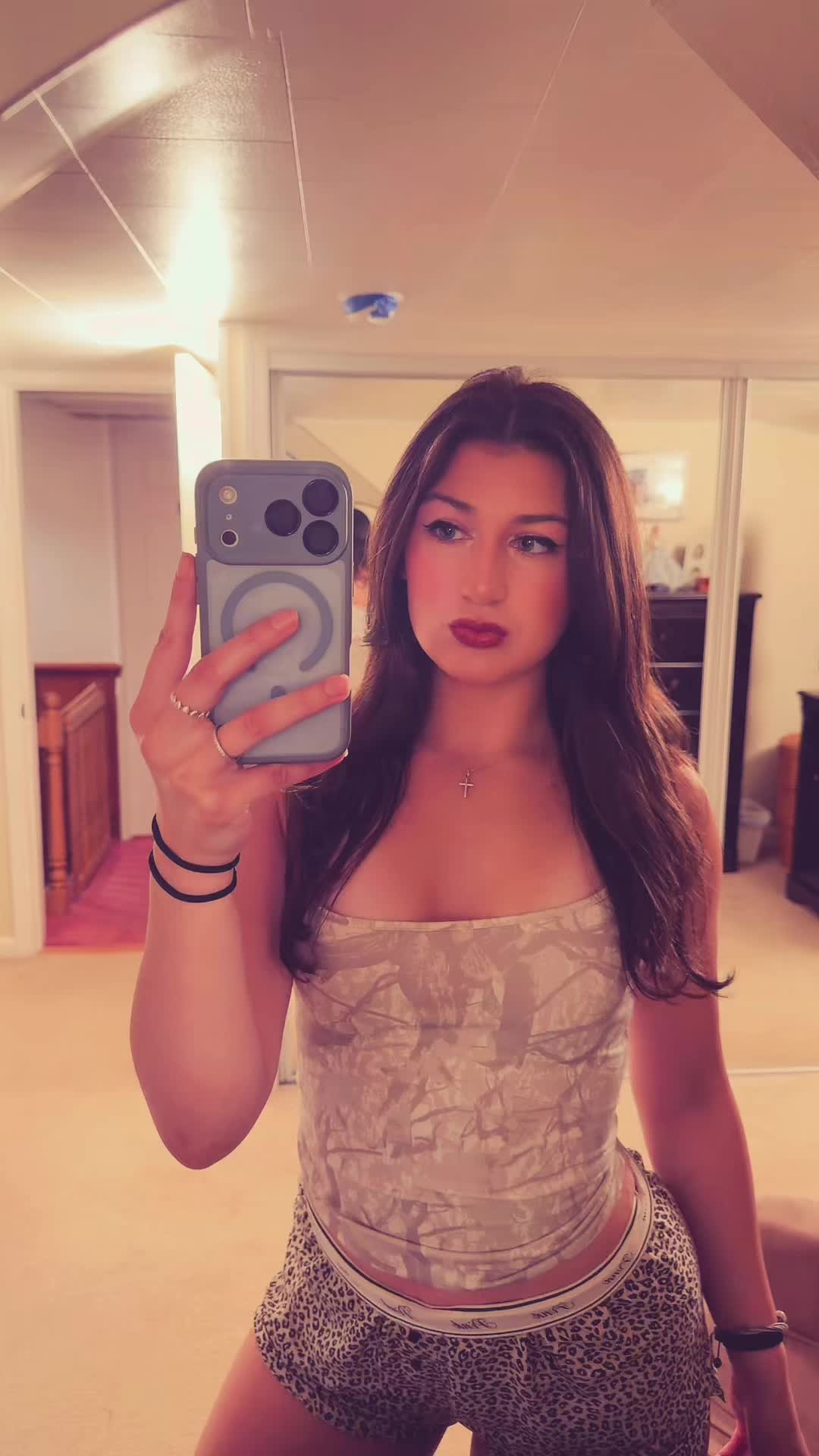 @sabrina