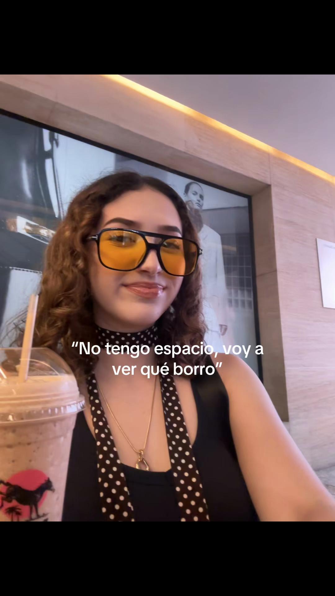 @Moniii
