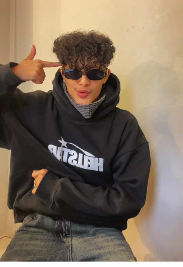 @KËsÜ🕸️🎧