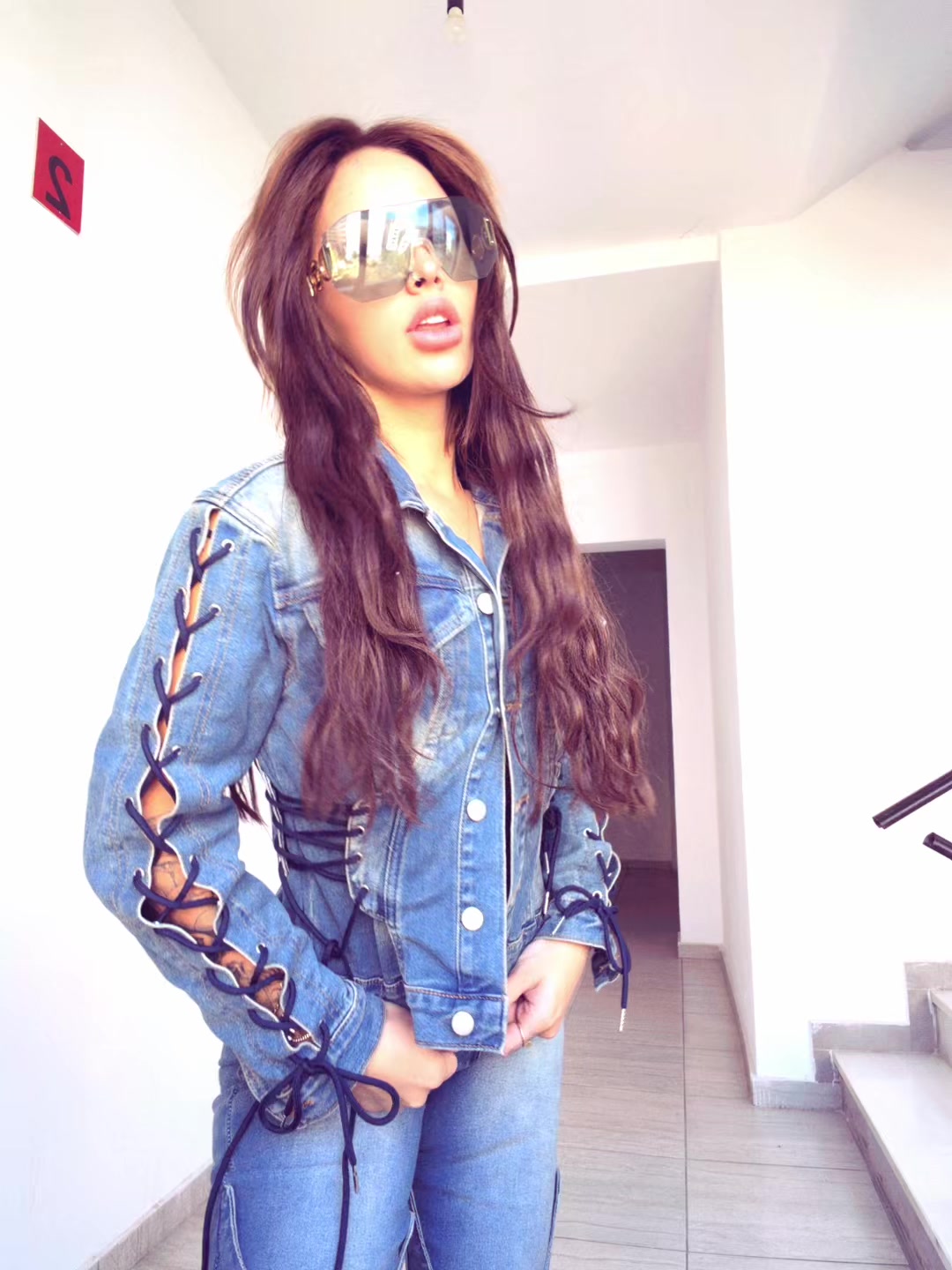 @LonaMuca