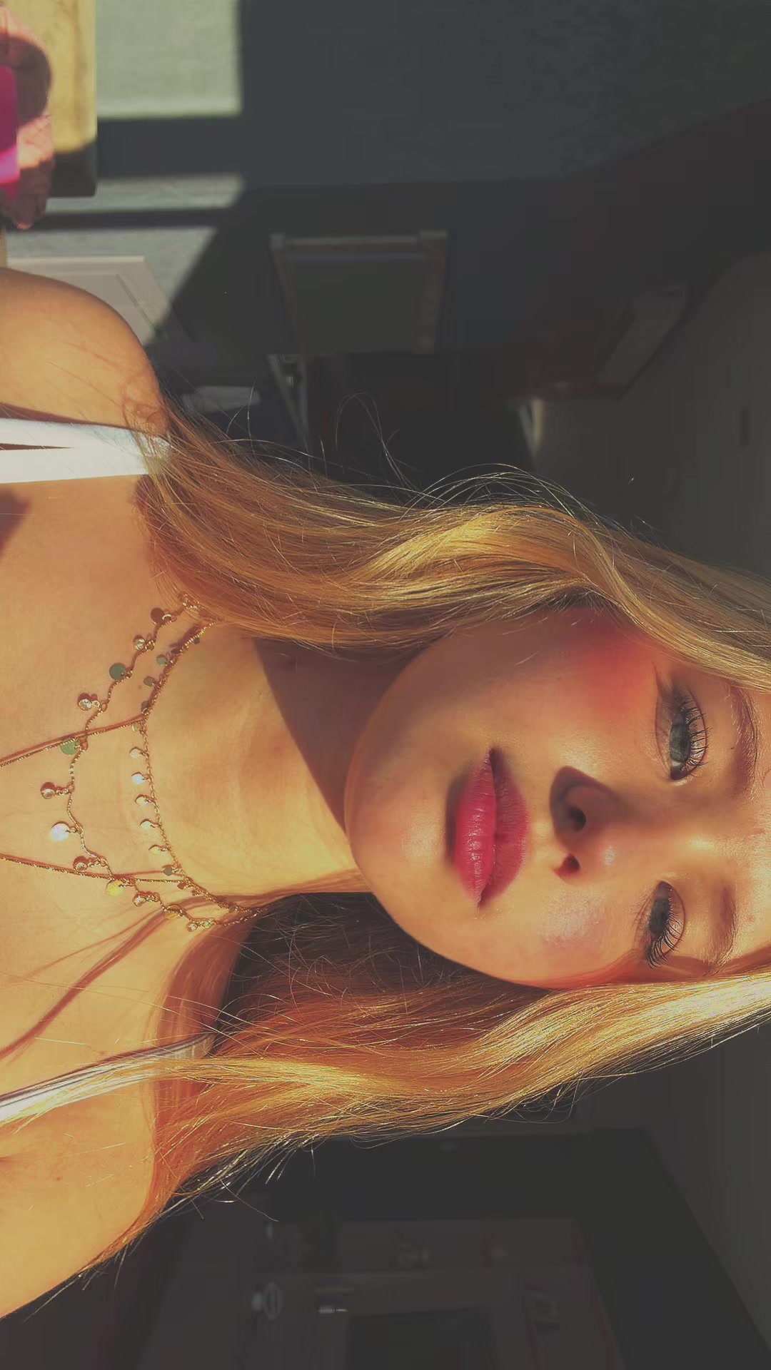 @😉