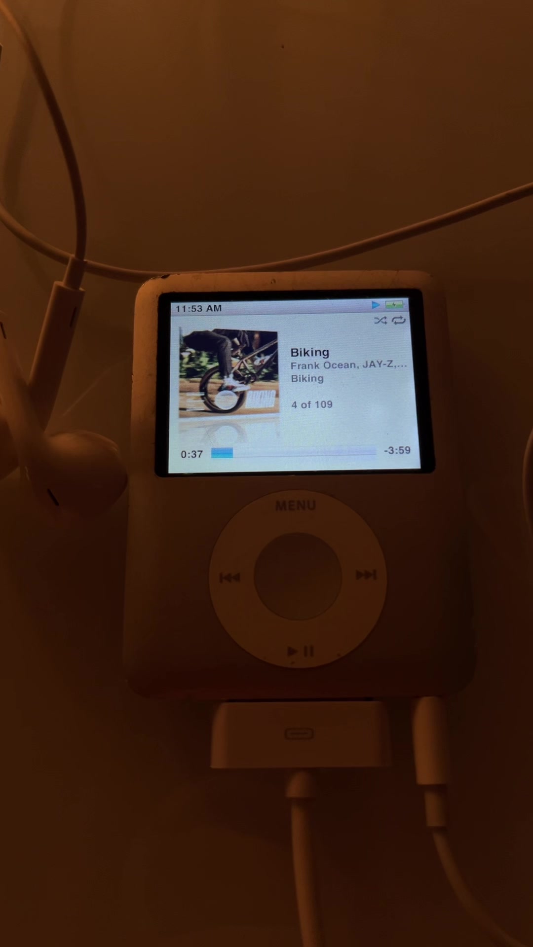@🎧