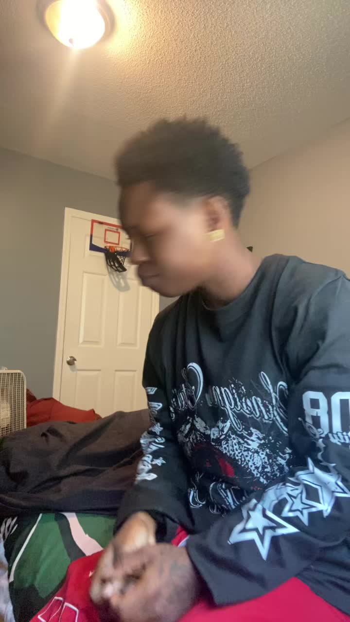 @🕷️
