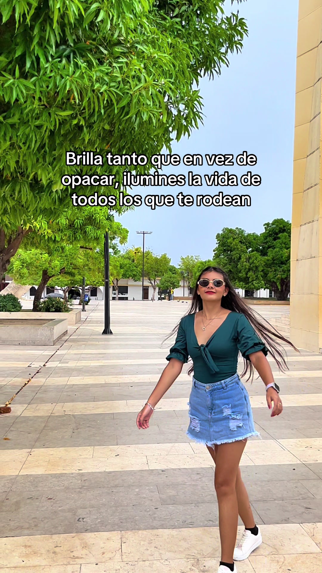 @lautabares_