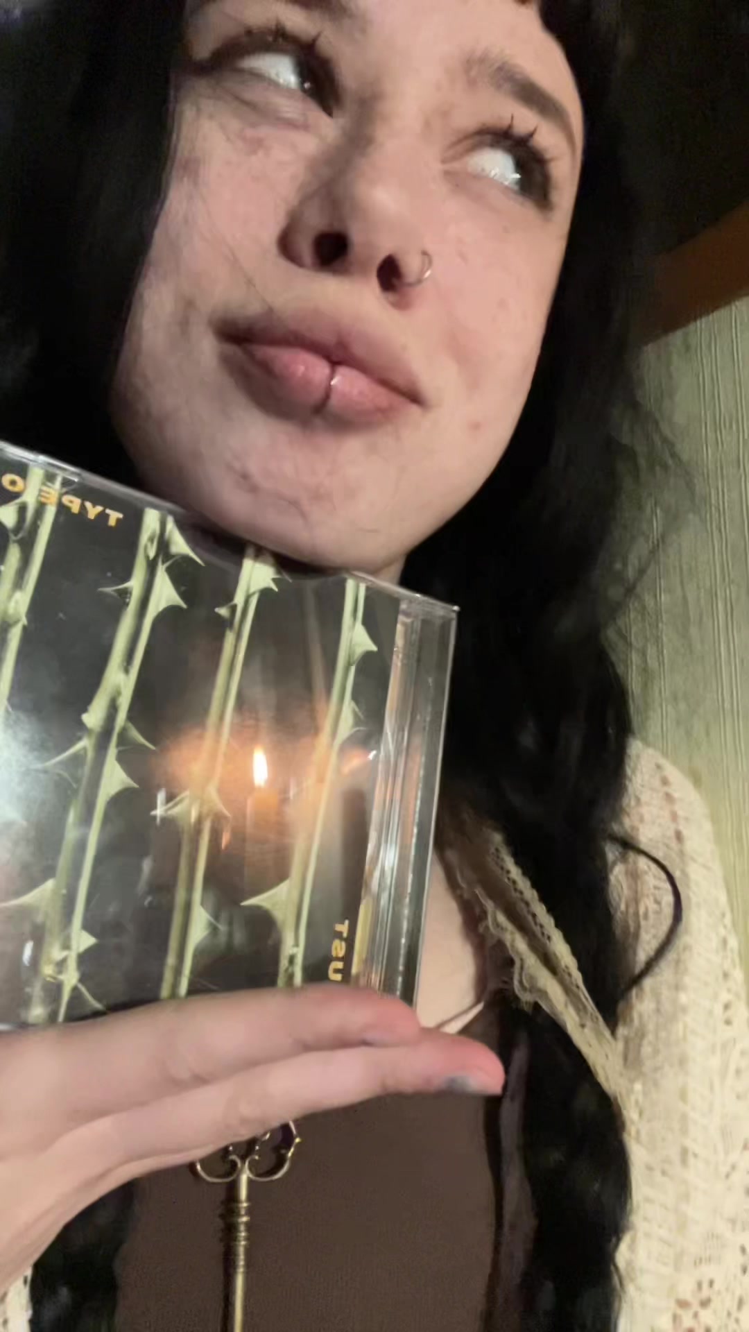 @🕯️🗝️