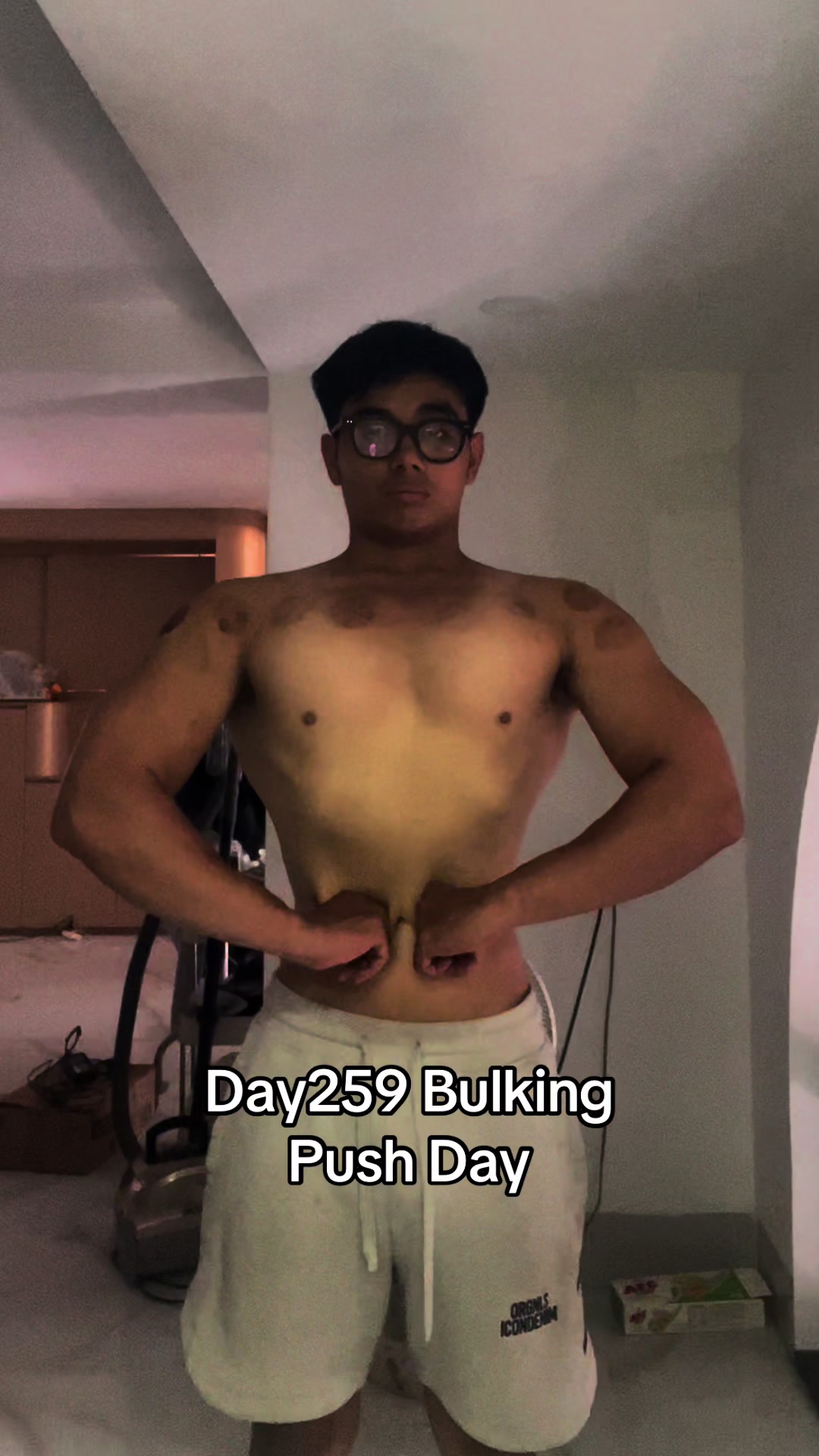 @Kent thích tập gym