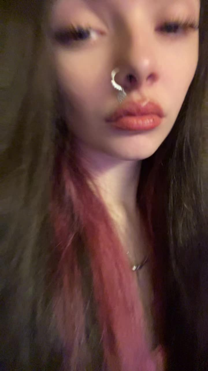 @MacieMai🦕