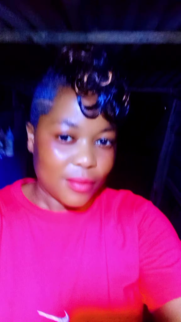 @daphneyivy