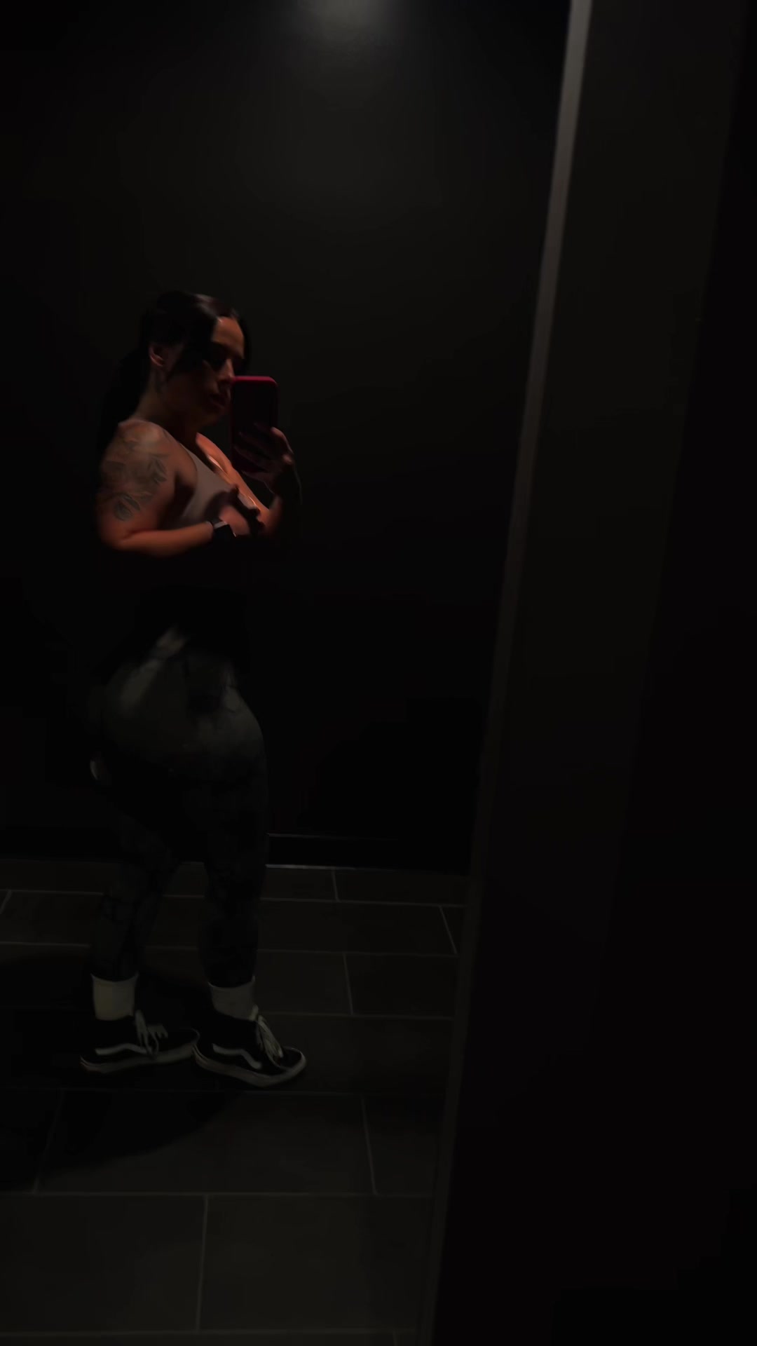 @Honeygaze97