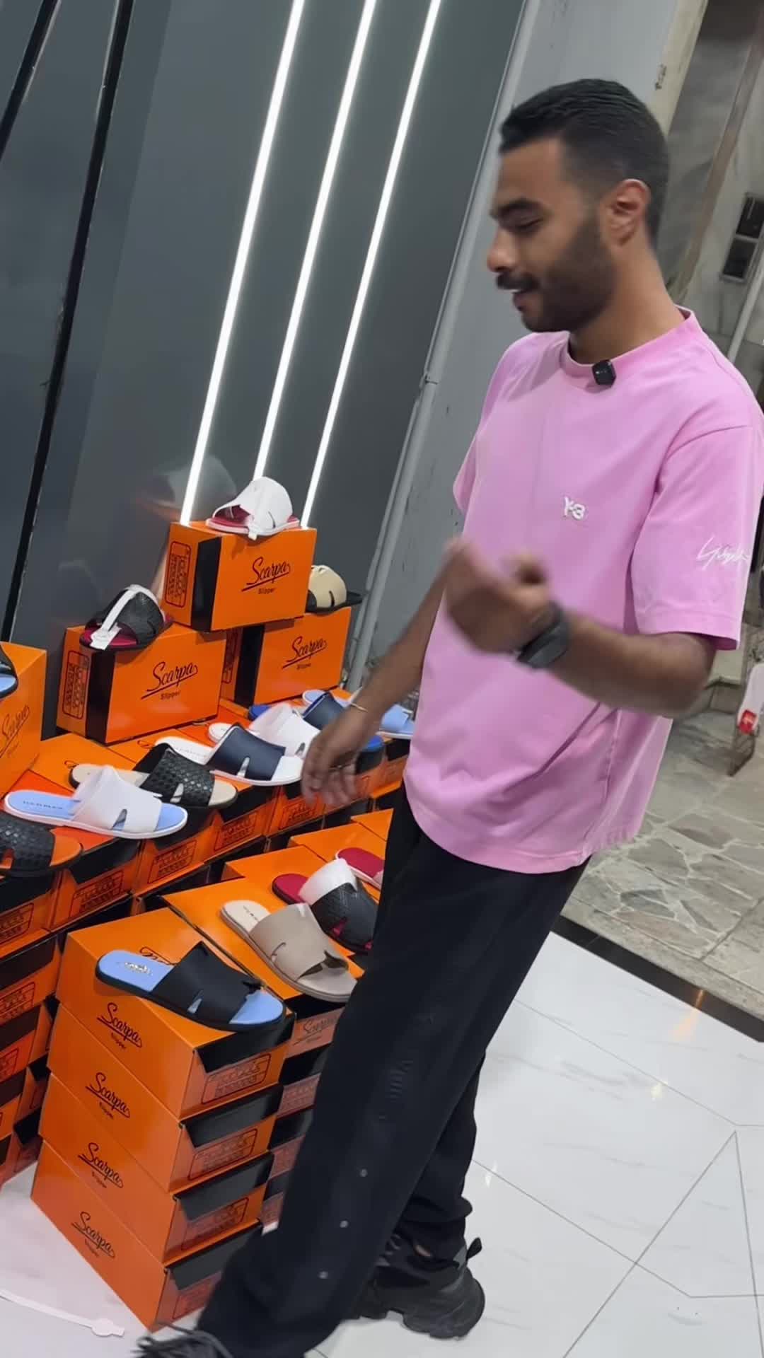 @Manettishoes