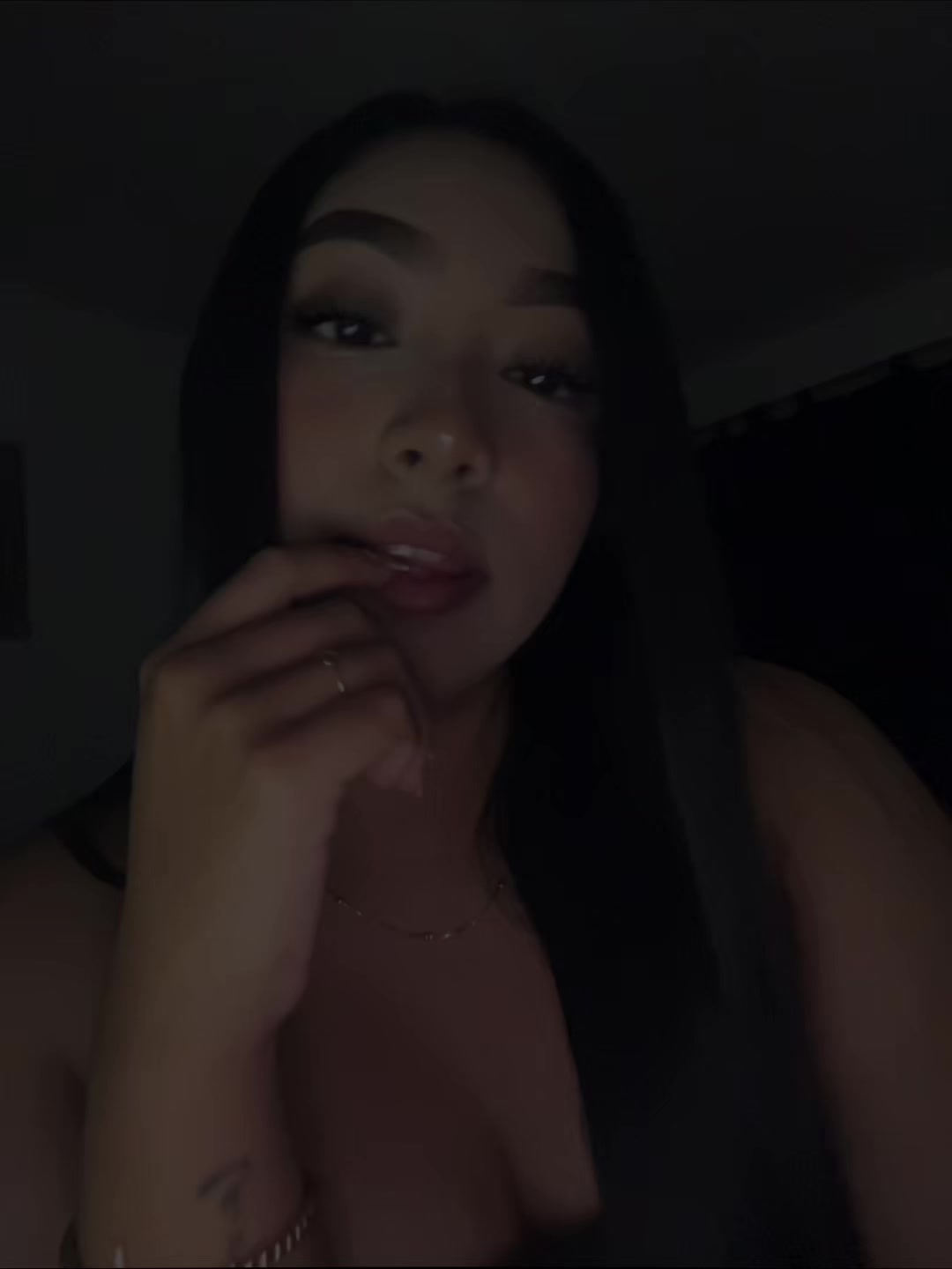 @𝓥𝓪𝓵𝓮𝓻𝔂🕷️