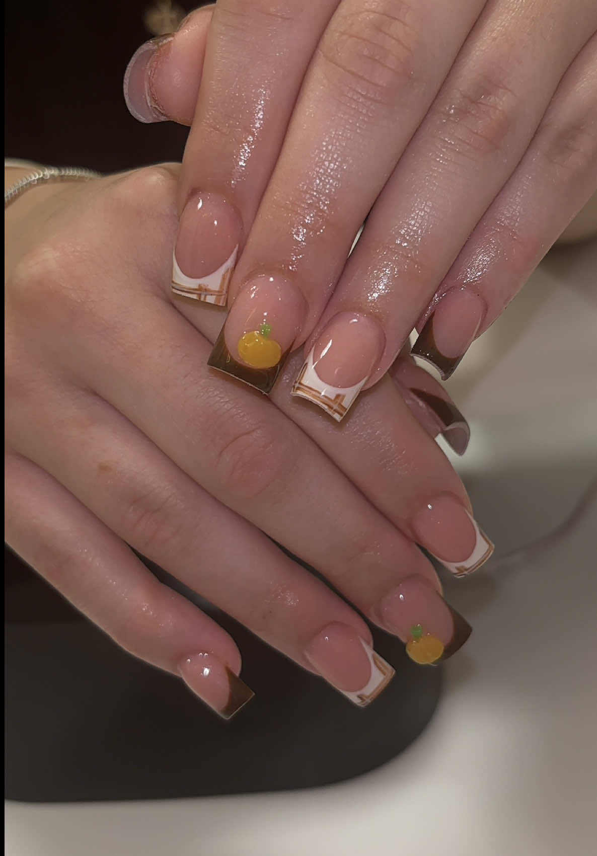 @DebsclawsLLC | CT Nail Tech 🤎