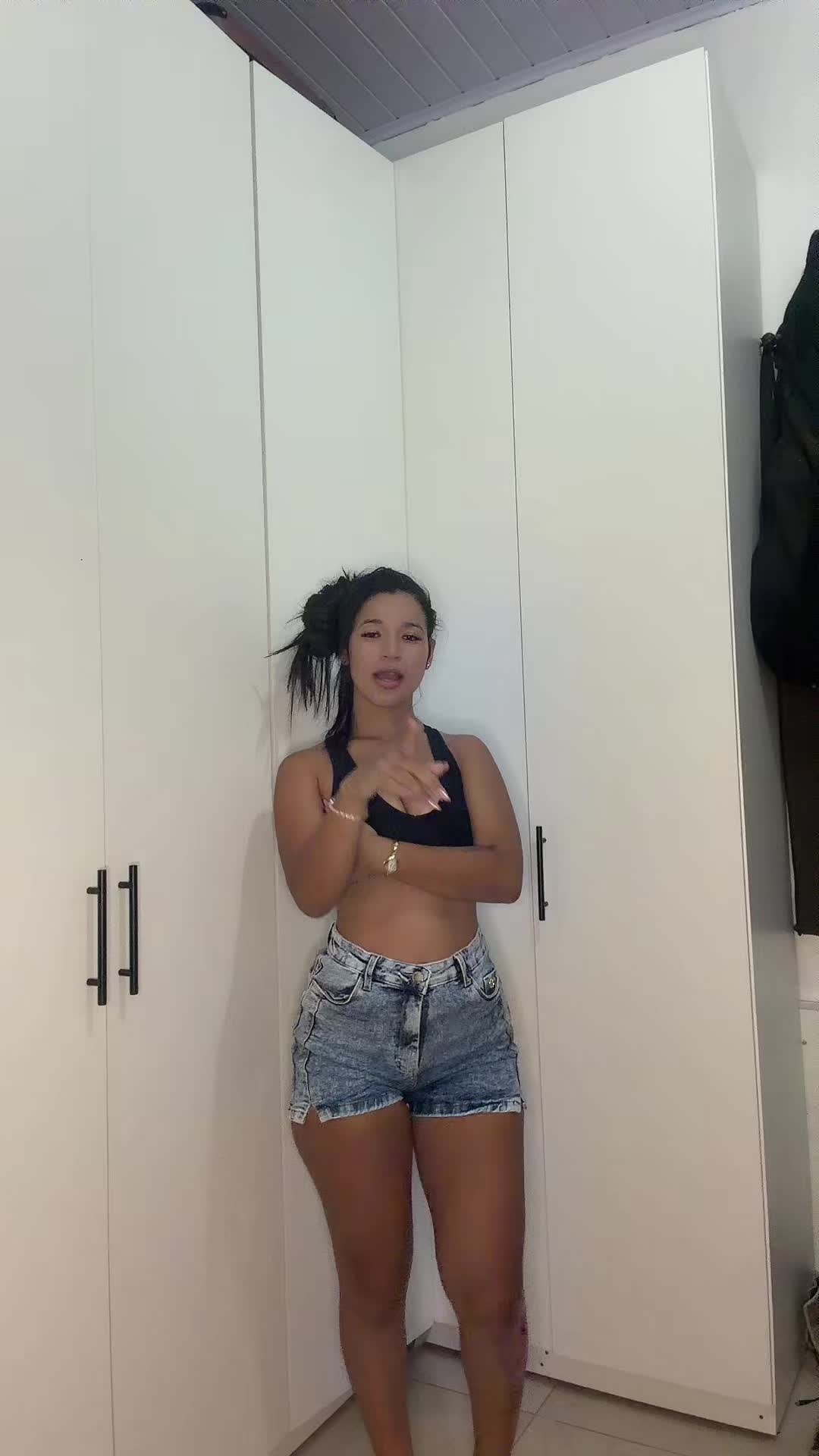 @Monyy_dancar