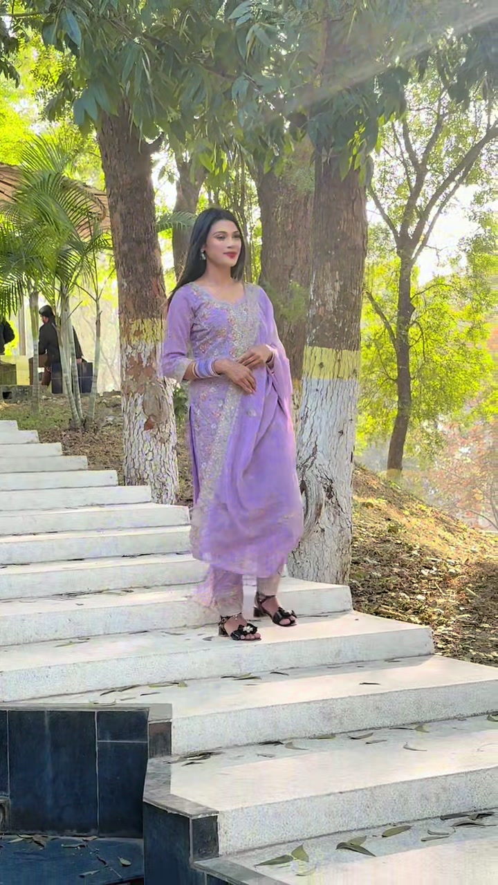 @👩&zwj;🎓⚖️Arshi +(আরু)⚖️🎓
