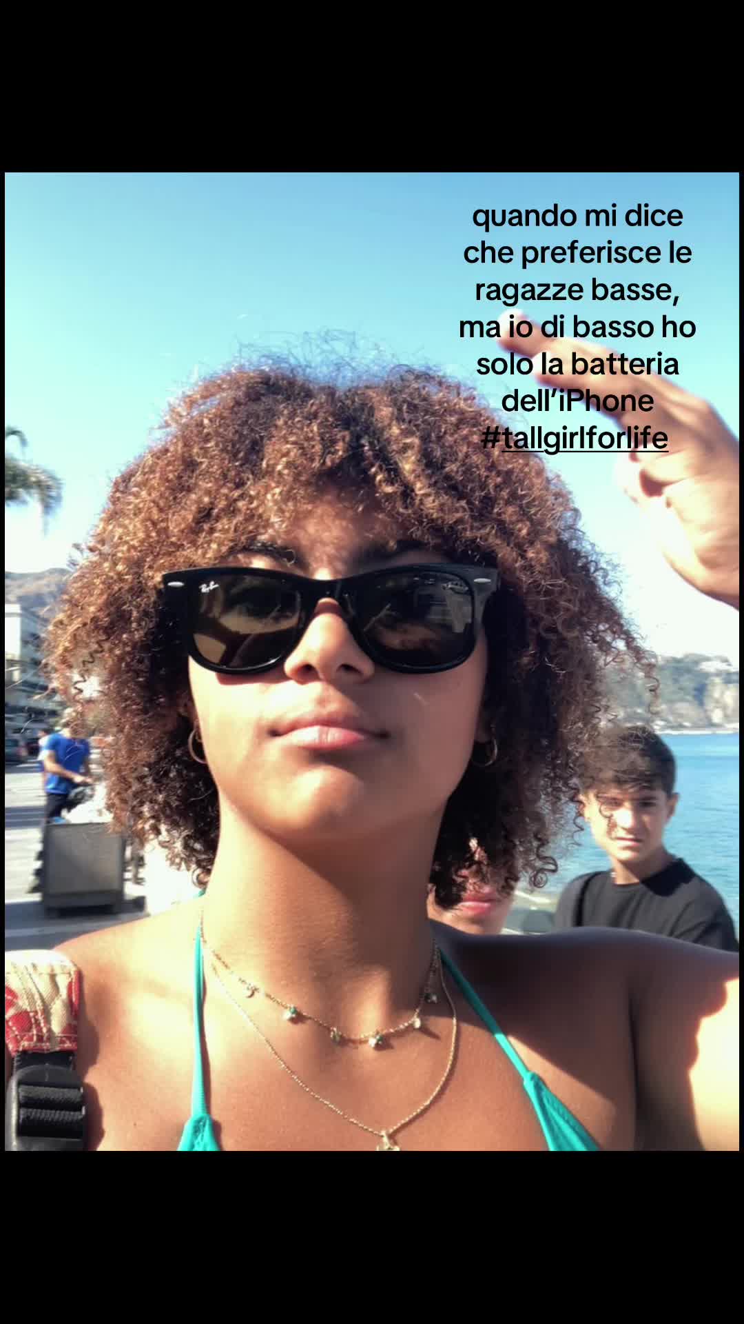 @roxane.duv