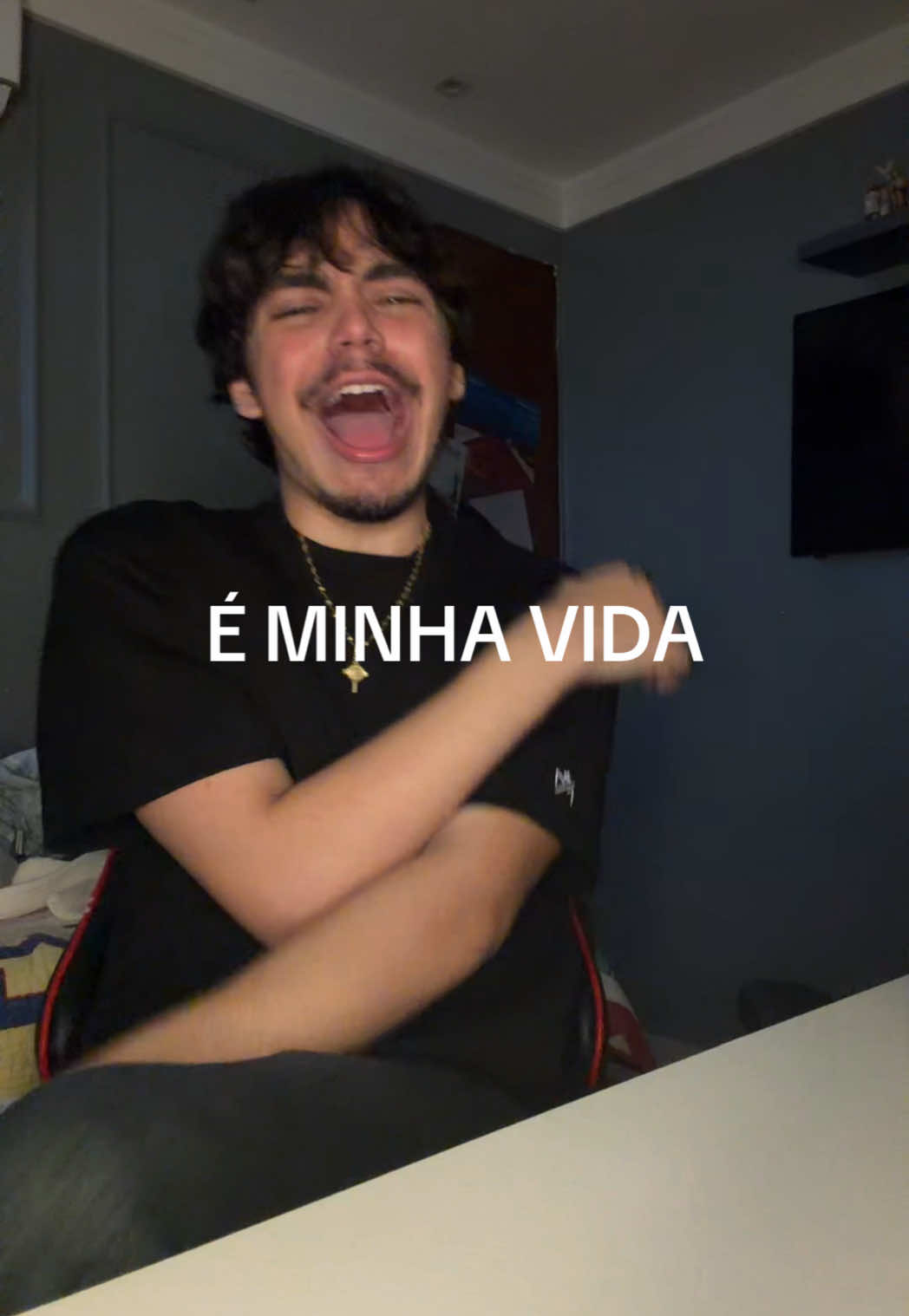 @Augusto César