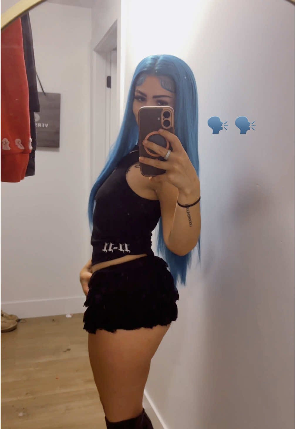 @🧟♀️🩶