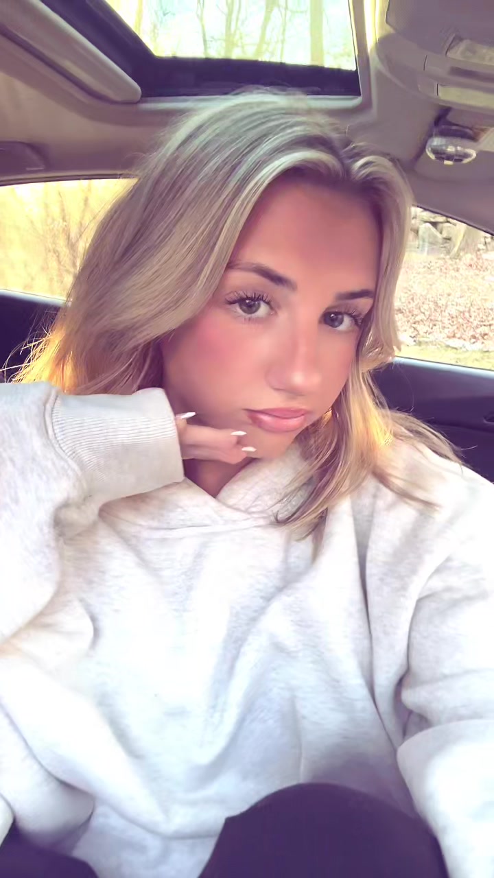 @arianapettoni