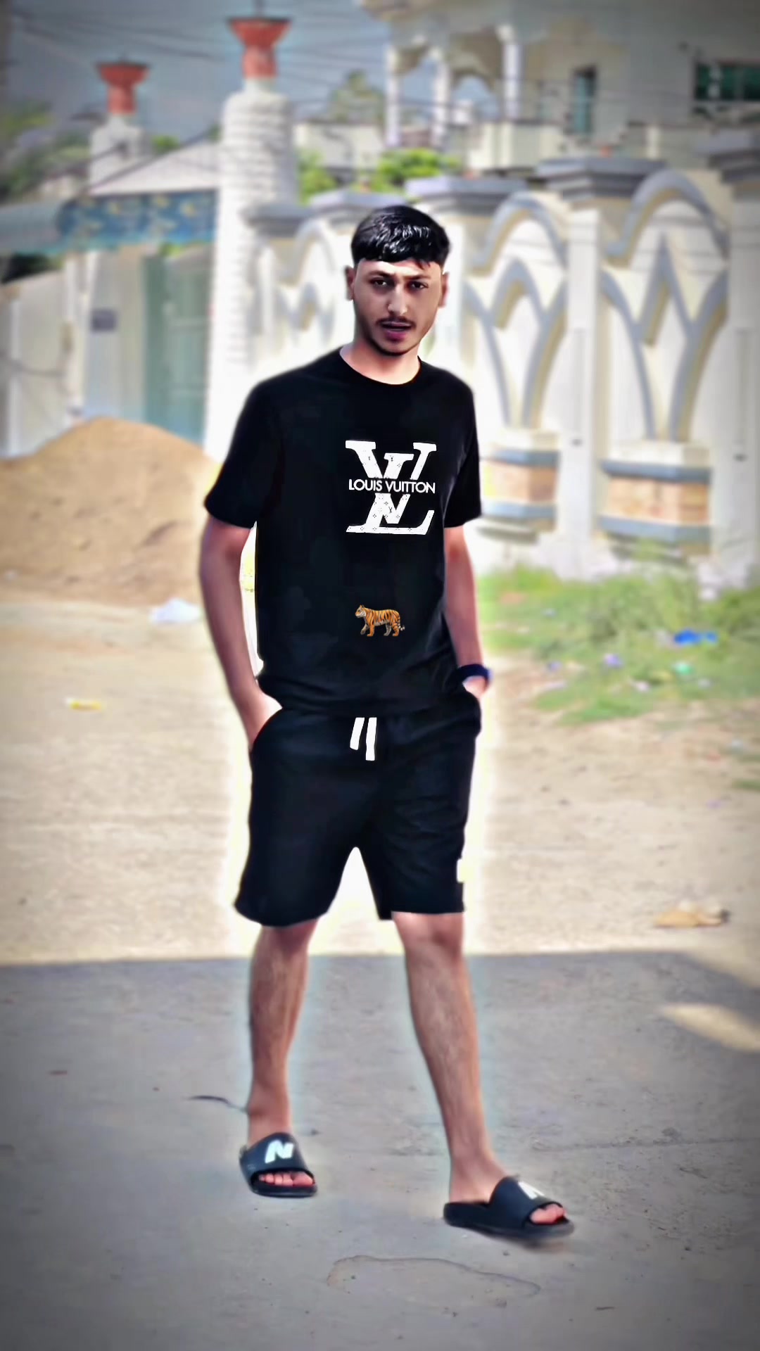 @🏴&zwj;☠️بٹ بادشاہ🏴&zwj;☠️