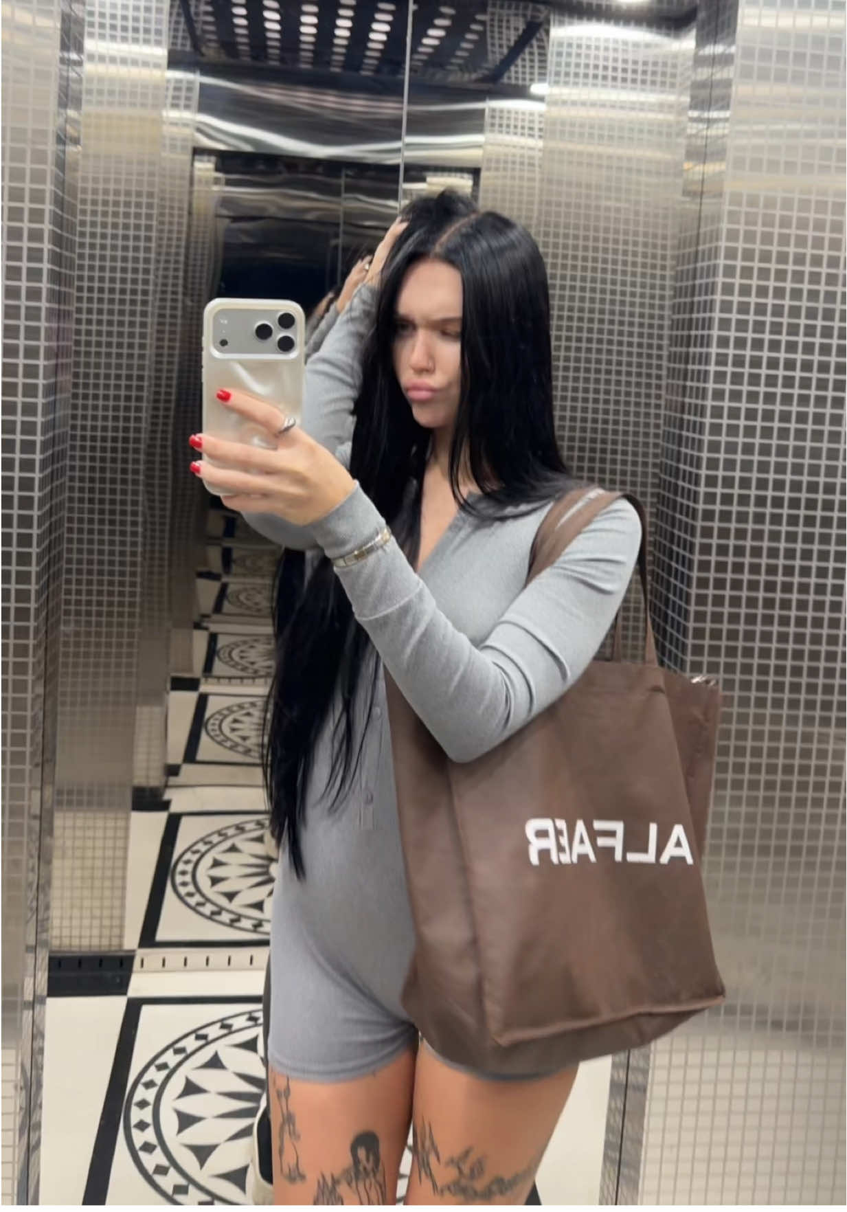 @Goldenlaly