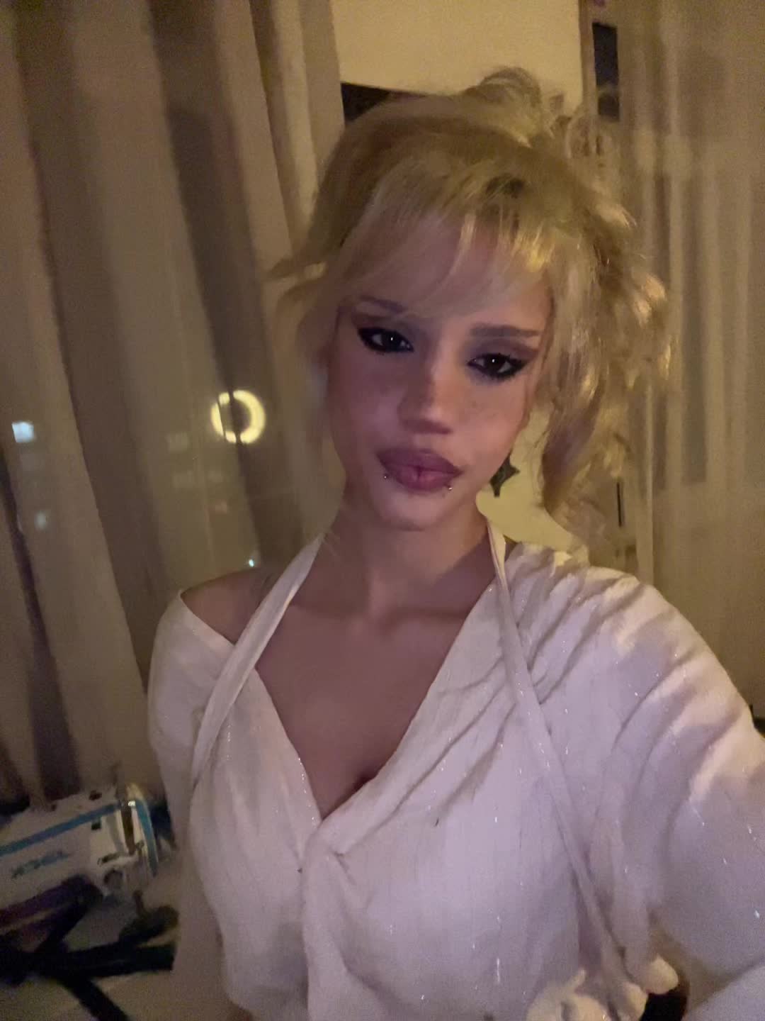 @cora.linn