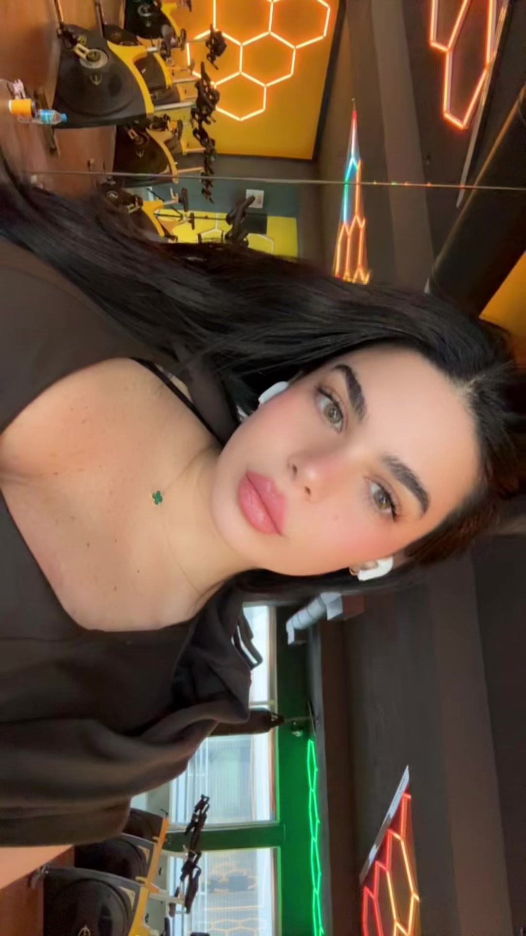 @Victoria ๐