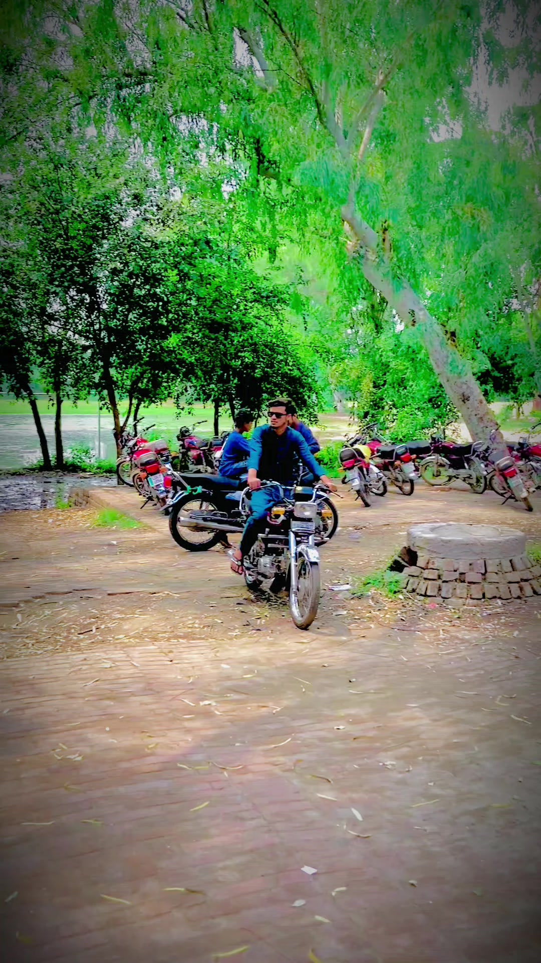 @Azaan.gujjar