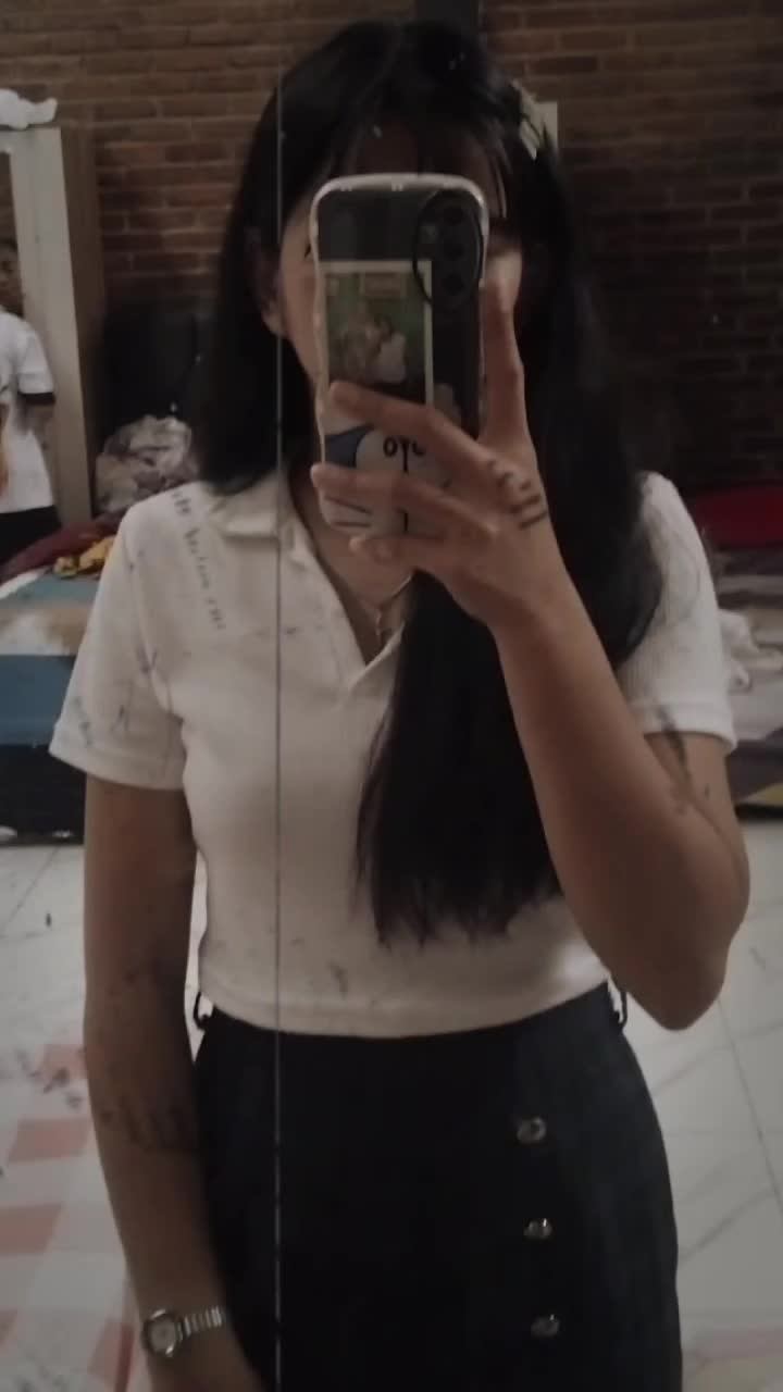 @v12a🦋