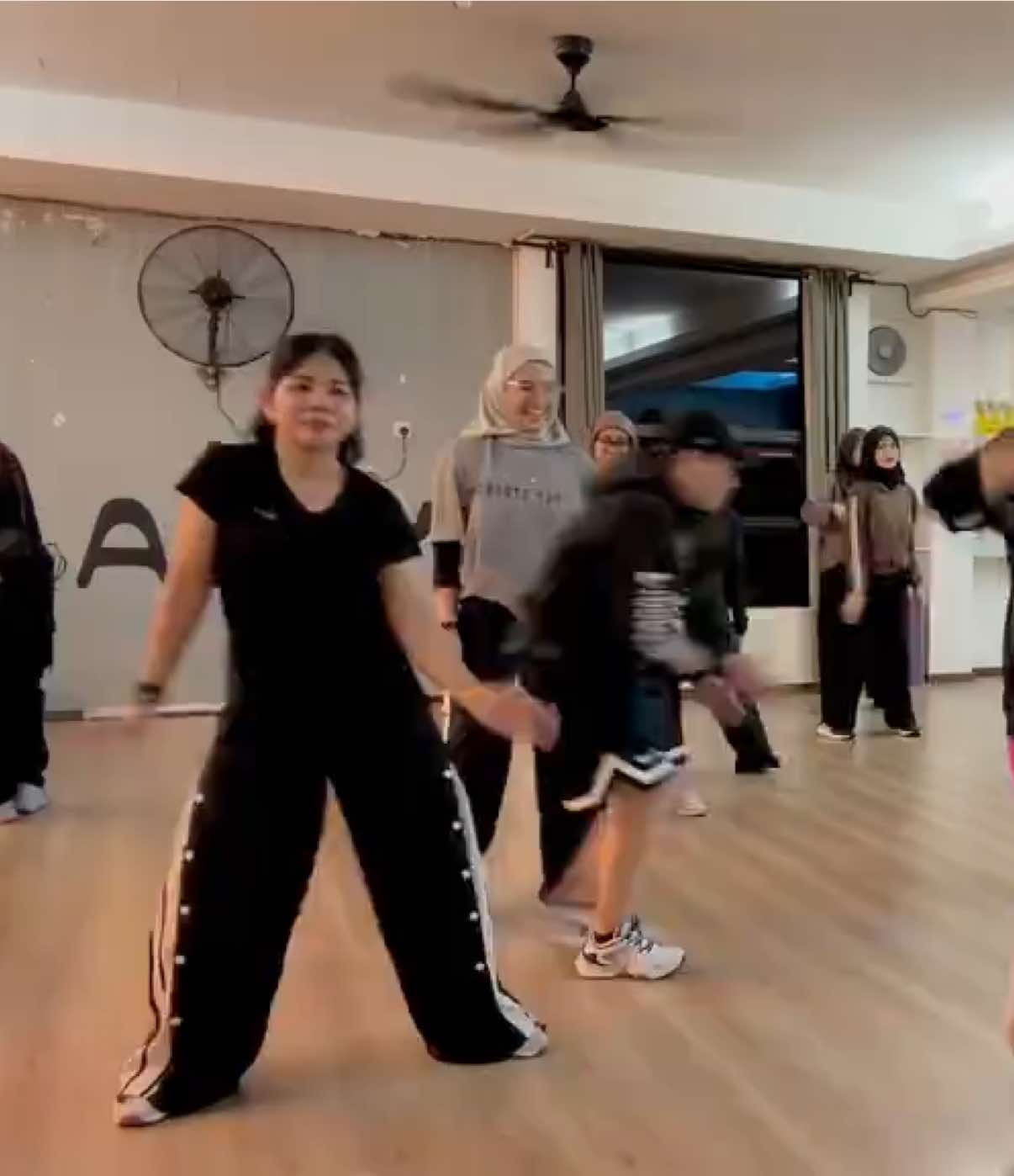 @DanceFlares 🩰