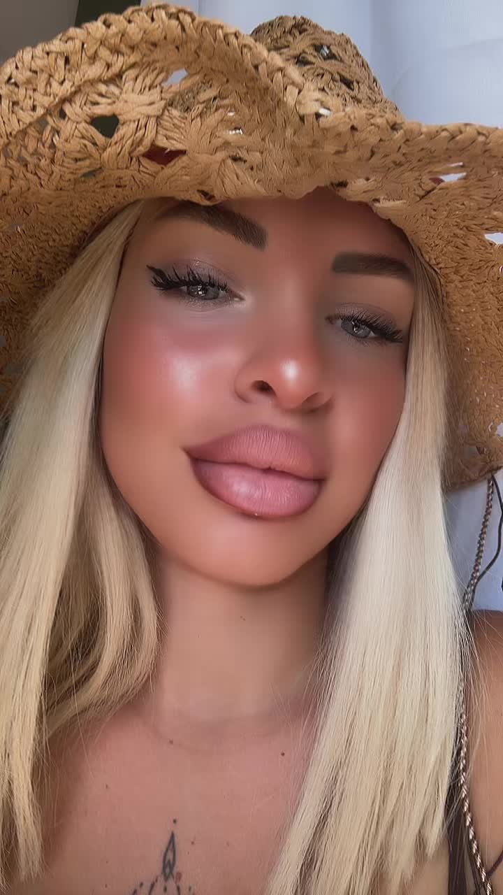 @MartinaCammarotaNails