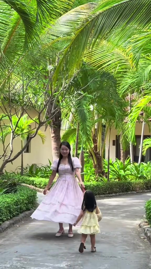 @Con l&agrave; Suri n&egrave; 👸