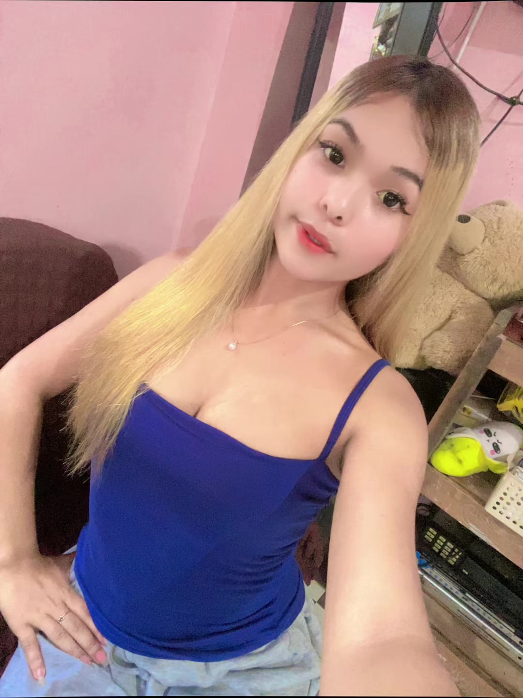 @Lexiee.