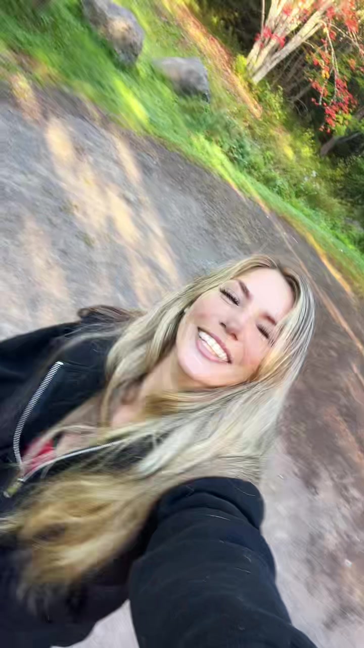 @cryssleb_