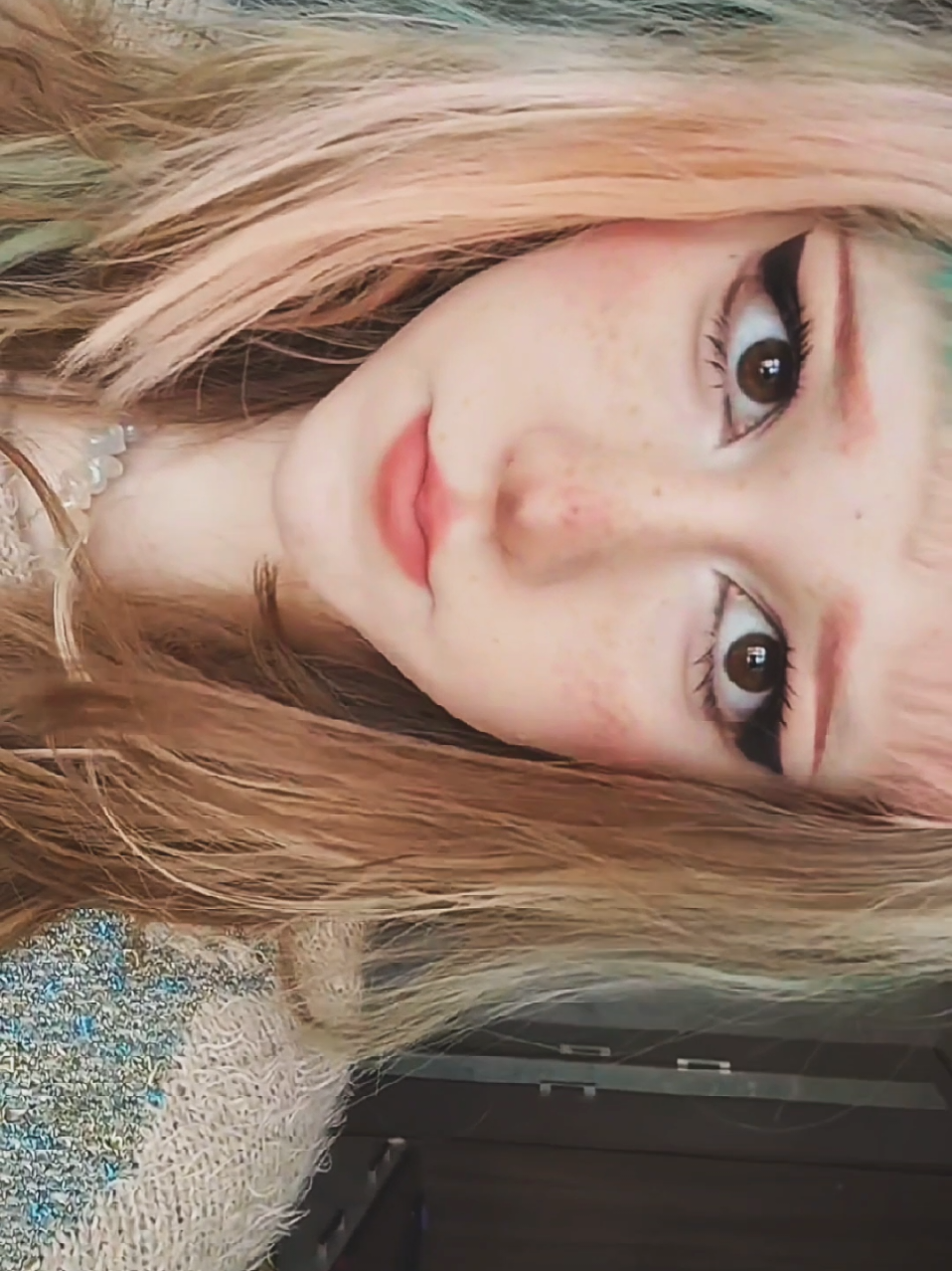 @𝓜𝓪𝓷𝓭𝓻𝓲𝓼♡