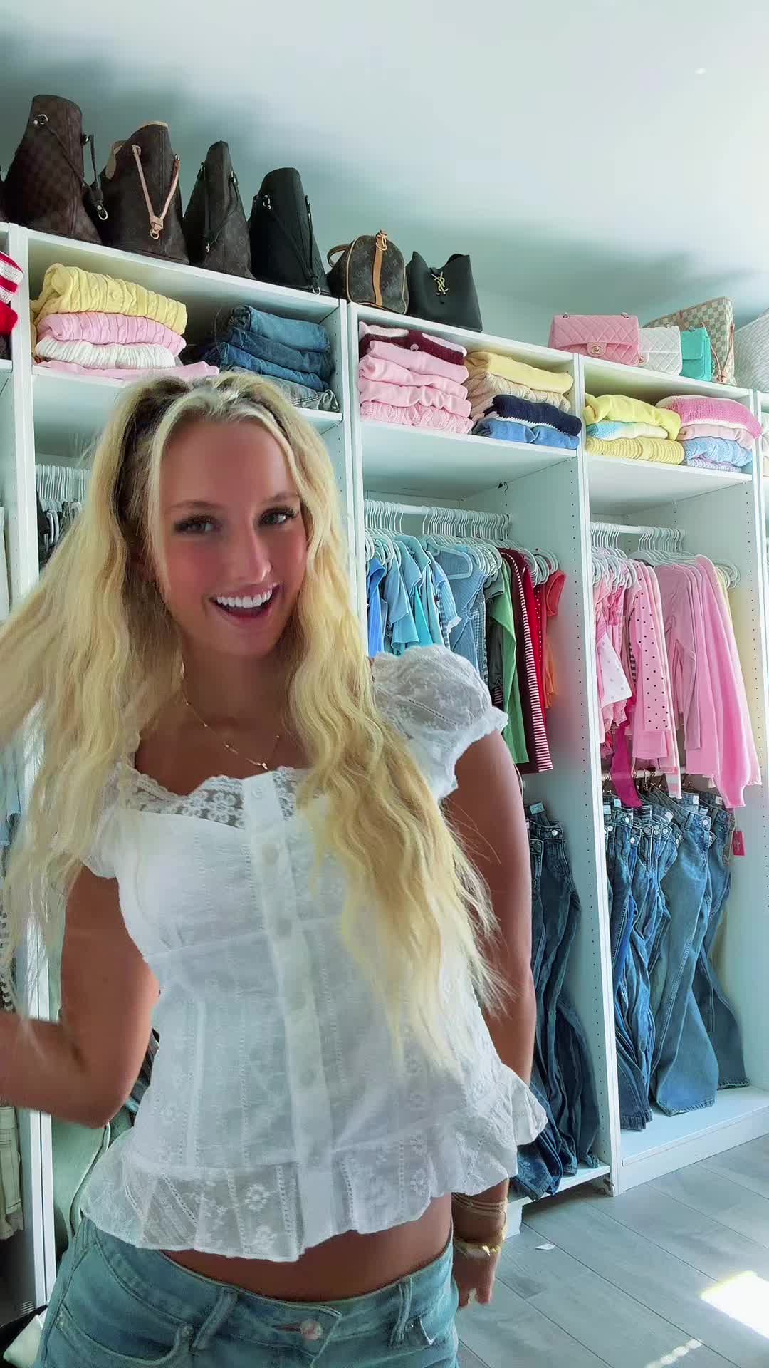 @alideckerrr