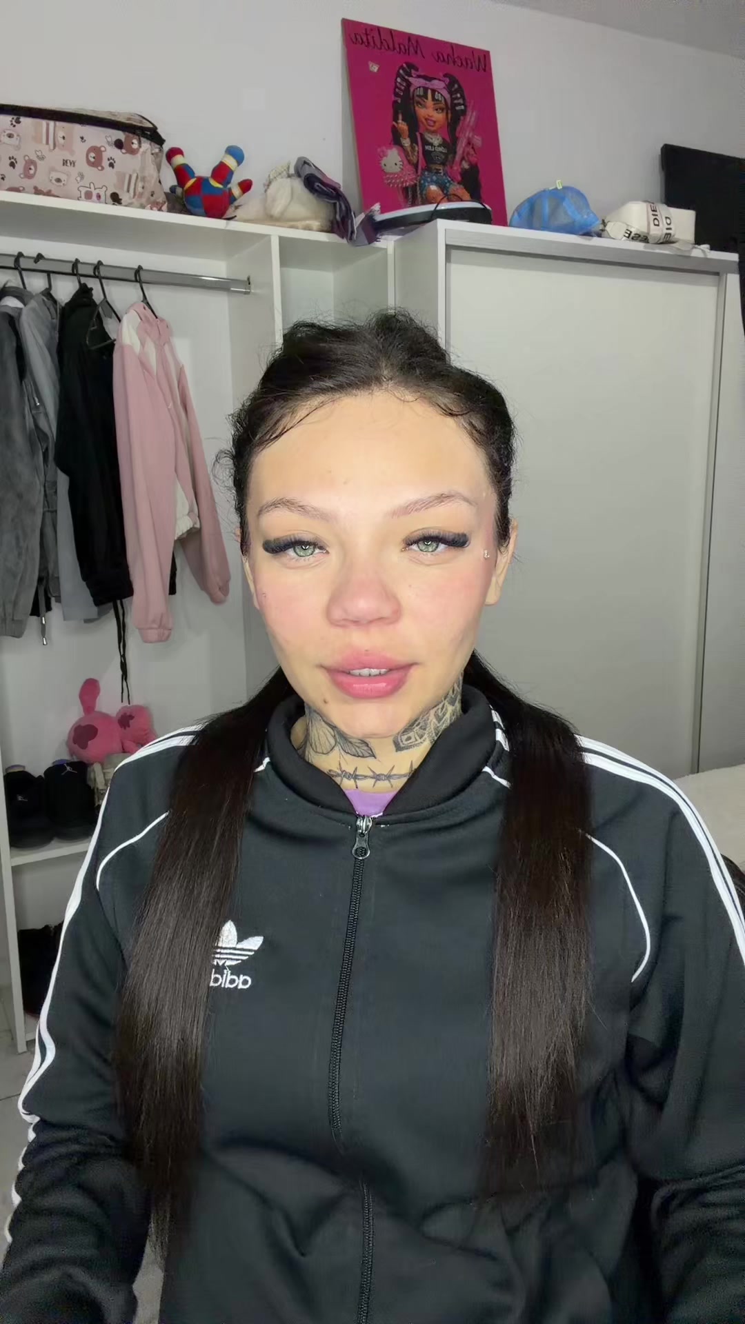 @wachamaldita