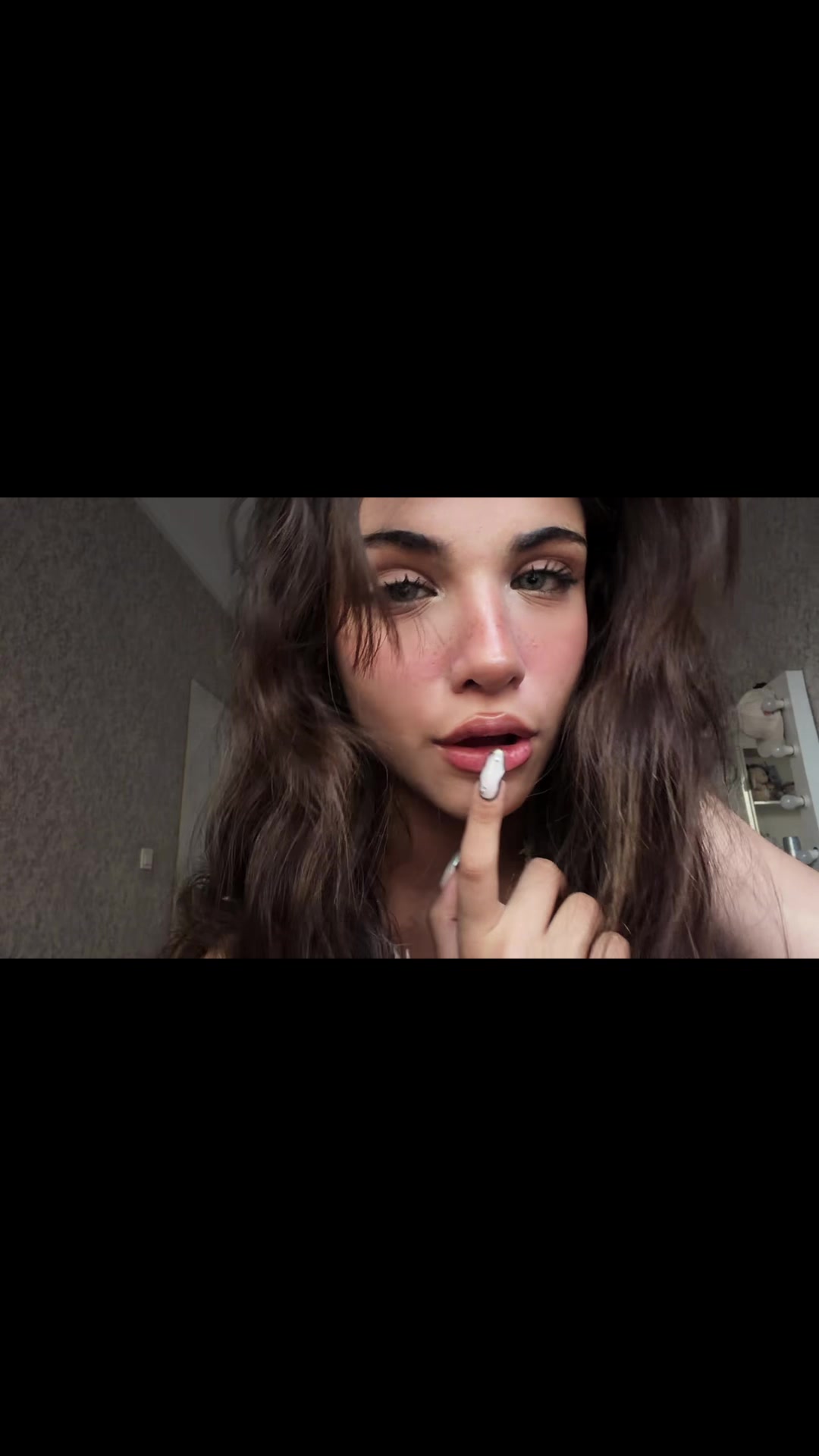 @neeg1n