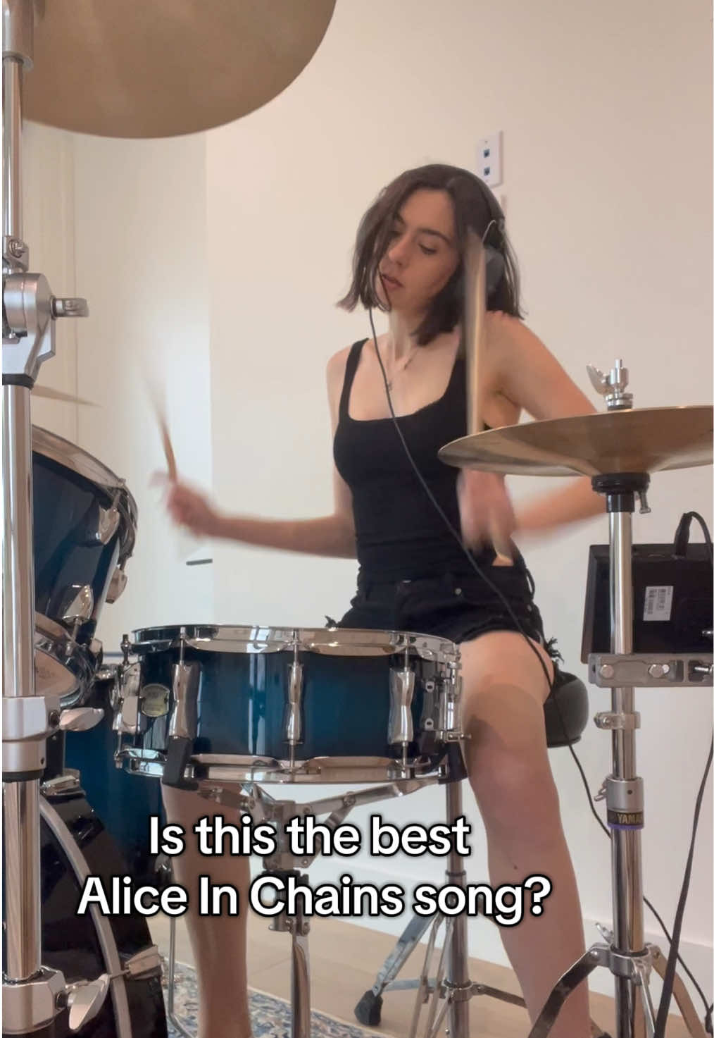@Laura June🥁