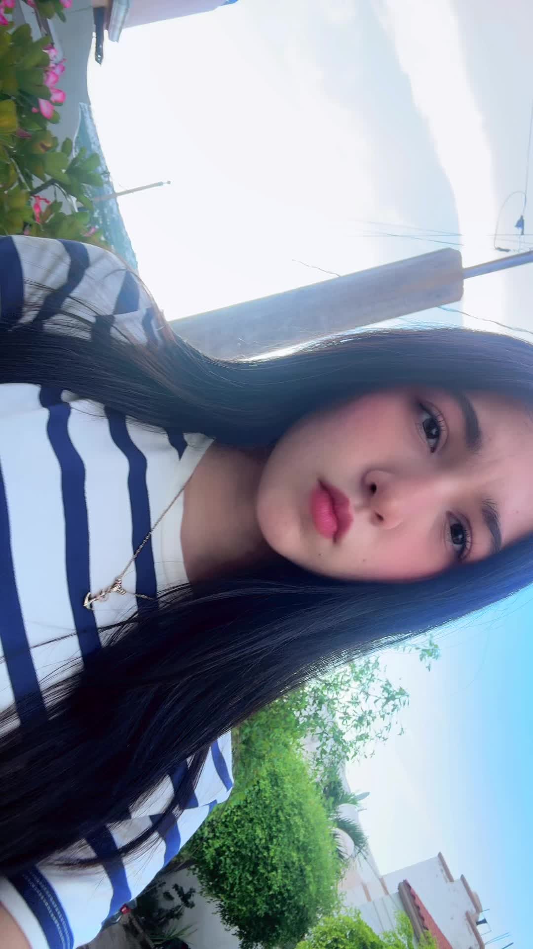 @Vicky4n