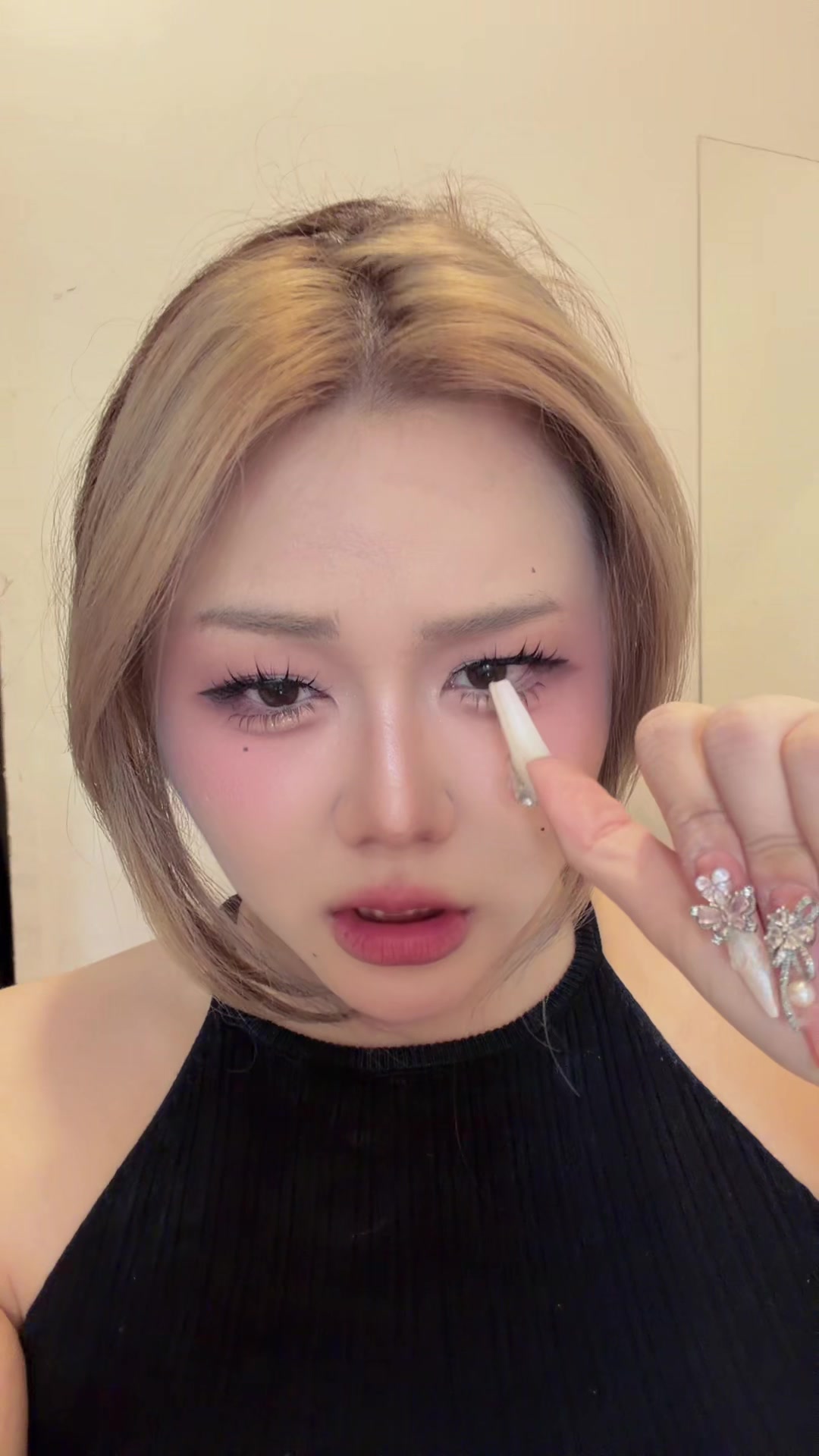 @itsmeyourcrybaby