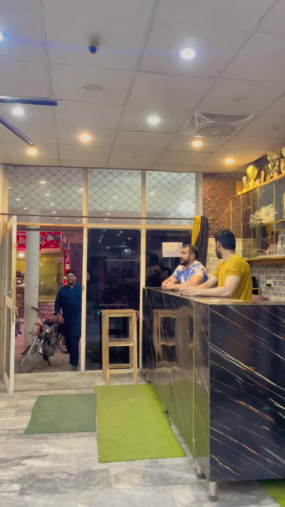 @K.M